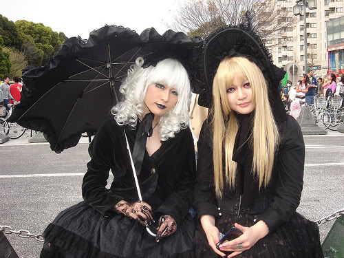 gothic-lolita-unbrella.jpg