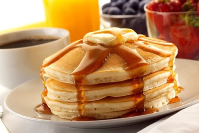 como-hacer-hot-cakes-caseros-receta1.jpeg