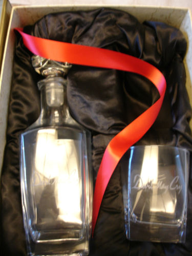 Devil-May-Cry-Decanter-2.jpg